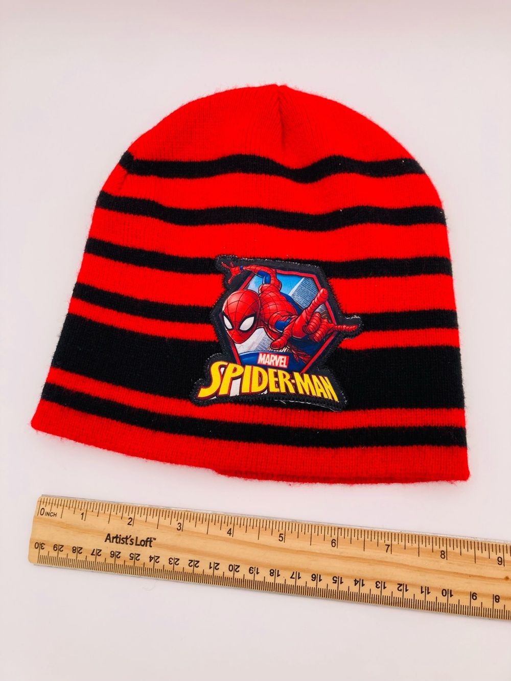 LIKE NEW Marvel Spider-Man Red & Black Kids Beanie 16â Brim